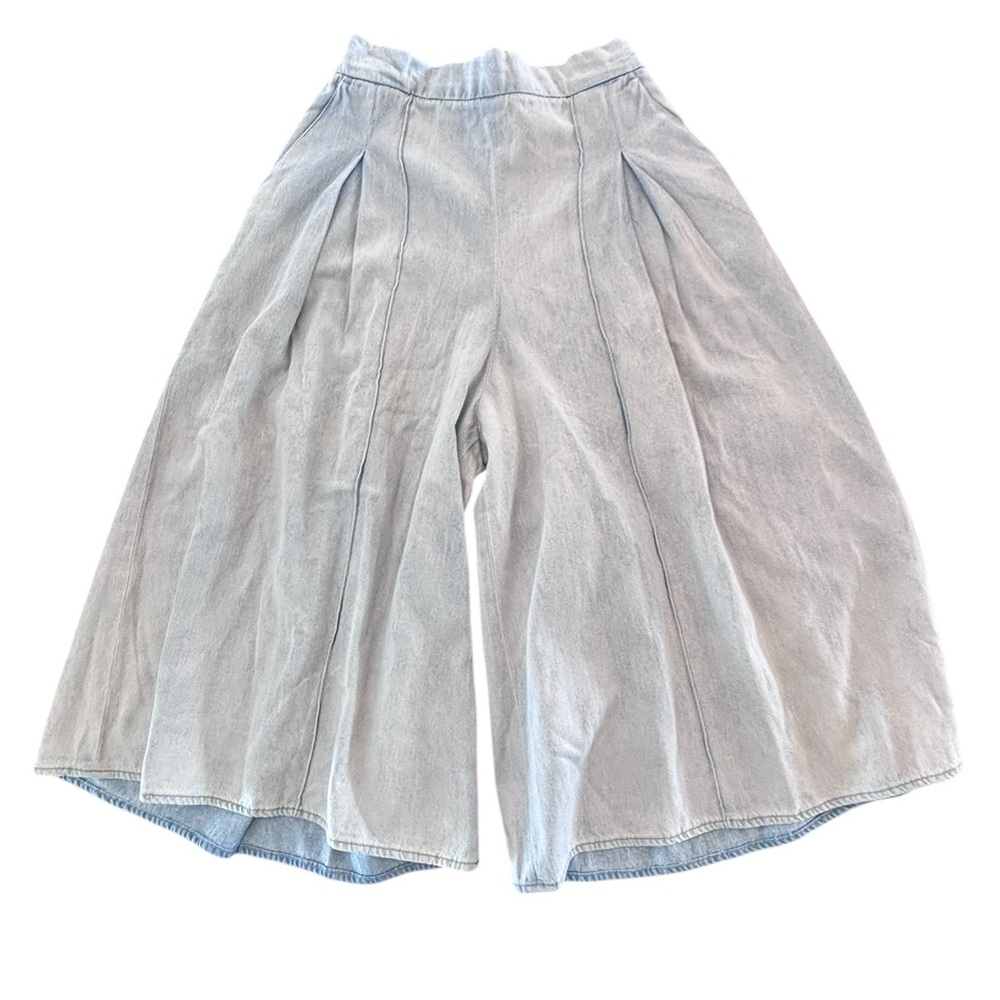 Light Wash Wide Leg Denim Culottes - Women